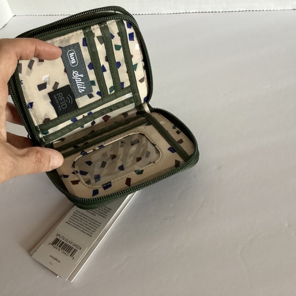 NWT Lug Splits RFID Wallet in Olive Green - Picture 4 of 6